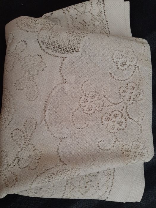 Toalha Vintage Redonda de Renda cerca de 181,5 cm