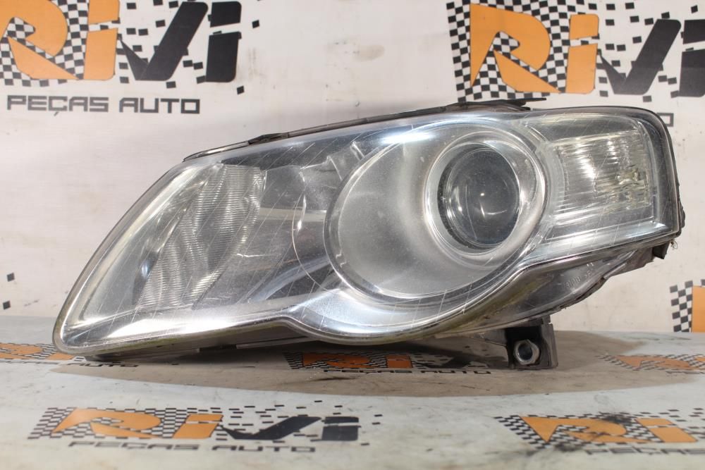 Ótica / farol esquerda VOLKSWAGEN Passat (3C2)