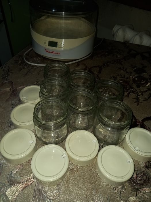 Продам йогуртницу