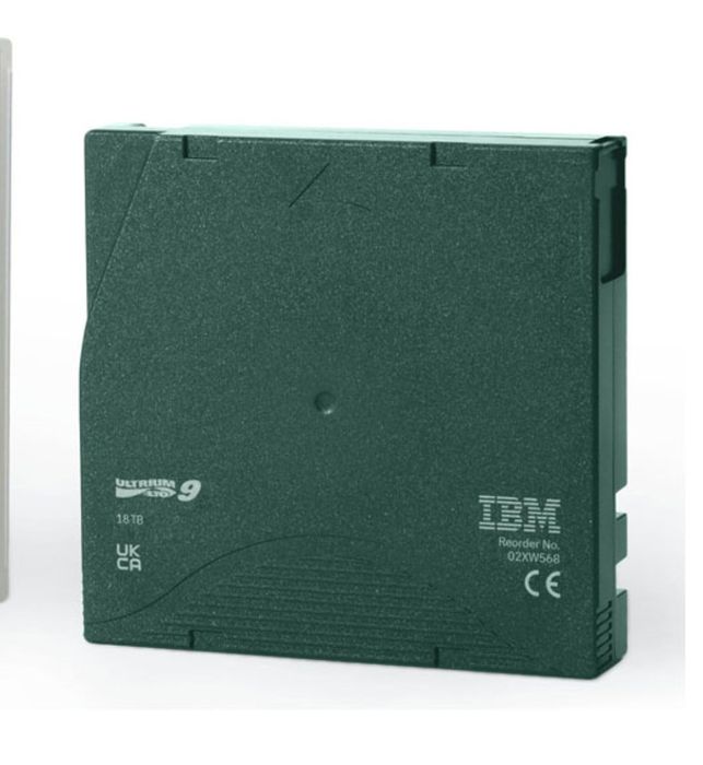 Дата картридж зі стрічковими носіями IBM LTO-9 на  18 ТБ. Є опт