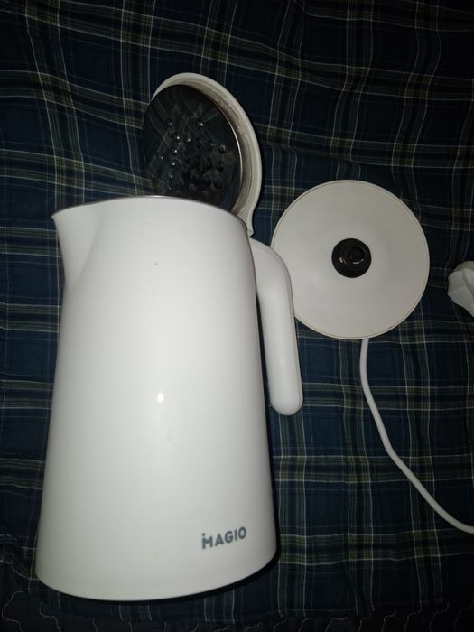 Magio Електрочайник 1.5л