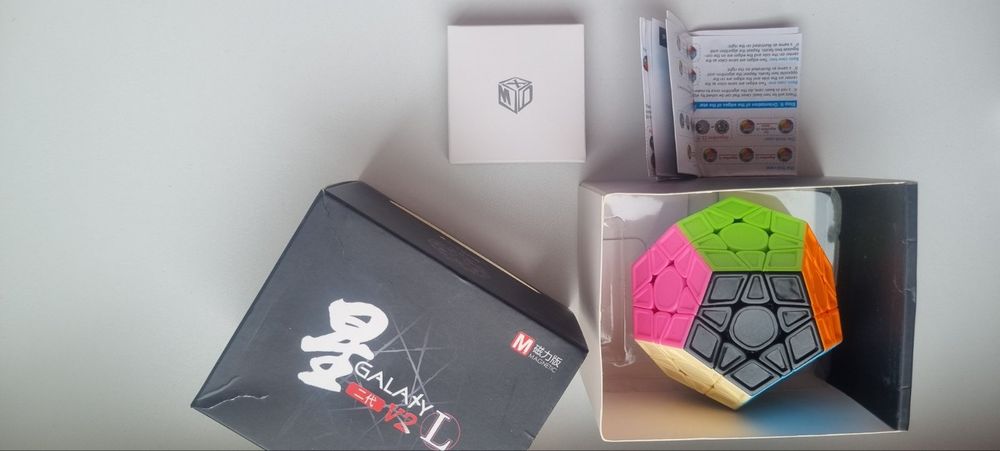 Головоломка Megaminx