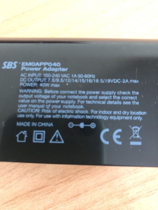 Carregador de computador universal SBS