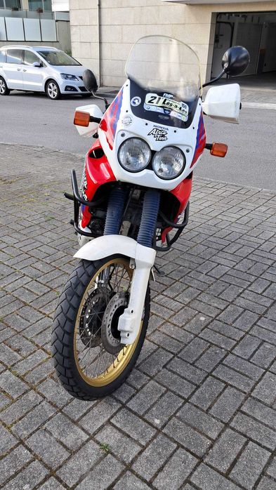Honda Africa Twin 750 - RD07