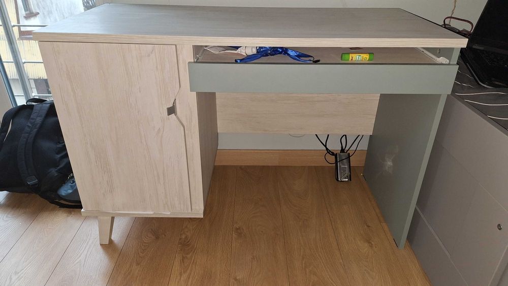 Biurko młodzieżowe memone