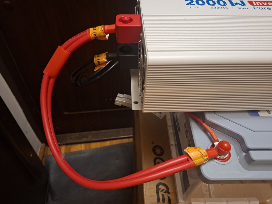 Redodo 2000W інвертор чистої синусоїди з LCD-монітором