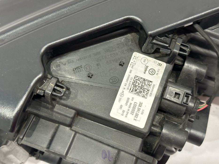 Volkswagen Arteon Full led фара передня оптика в наявності 3G8941082K