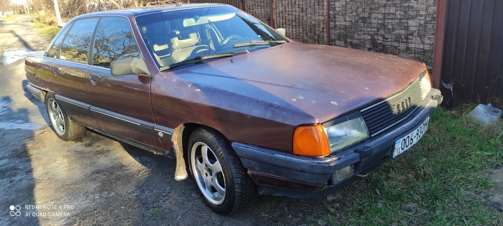 Продам Audi 100.
