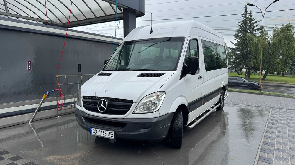 Бус Mercedes-Benz Sprinter 2010