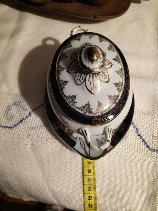 Terrina e travessa em miniatura