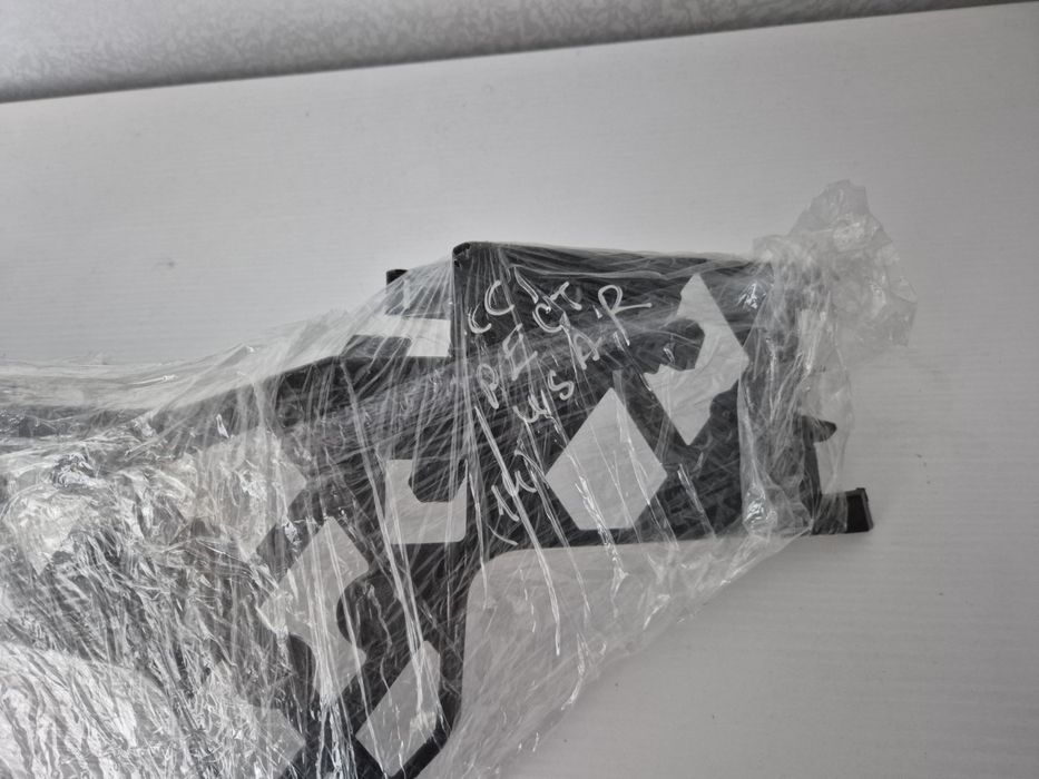 Кронштейн бампера передній Фольксваген СС 2016