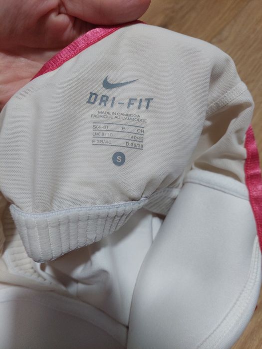 Спортивна майка Nike
