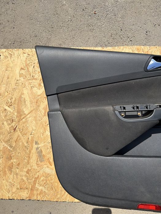Карта двери обшивка Volkswagen Passat B6 2005-2010 фольксваген пассат б6