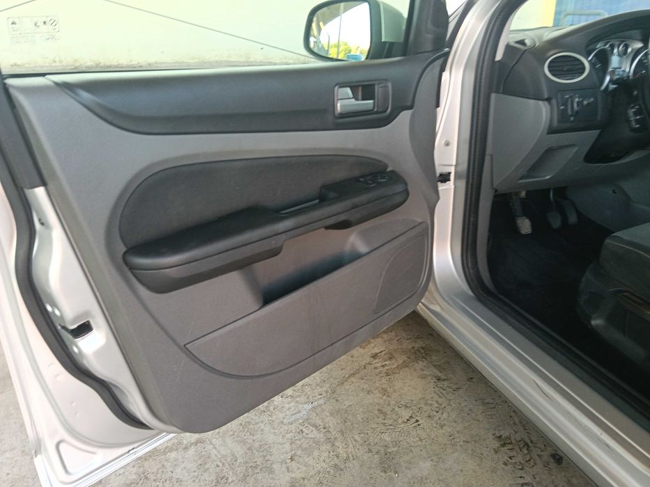 Ford focus 2009528039571956715526