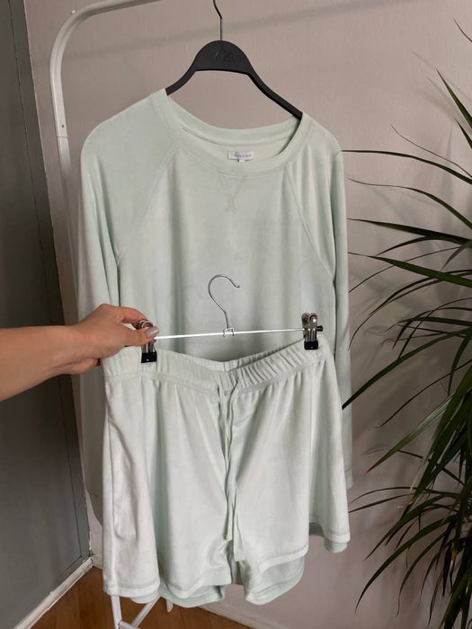 Костюм жіночий новий