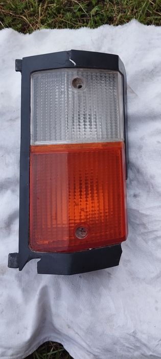 Lampa przód kierunkowskaz fiata 125