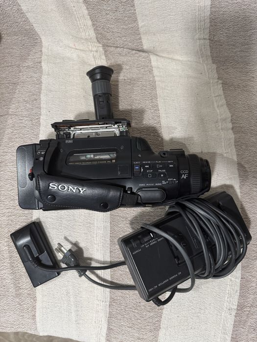 Відео камера Sony Handycom