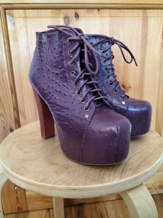 Bardzo oryginalne, ręcznie robione buty