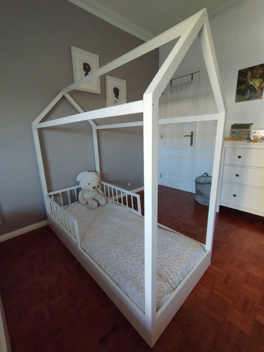 Cama Casinha Montessori + estrado