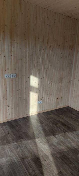 Затишний модульний будинок у мальовничому місці — лише 25 км від міста