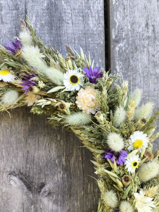 Натуральний віночок з сушених трав і квітів на двері/стіну