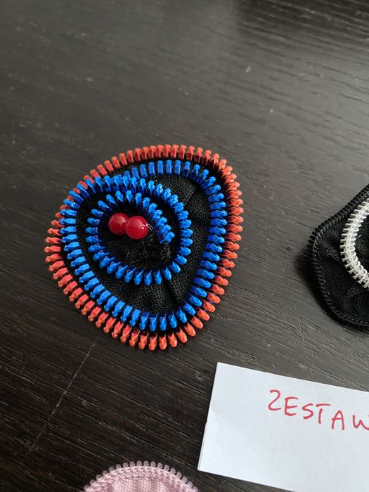 Broszki handmade z suwaków unikat zestaw 63