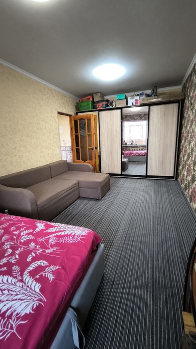 Левитана, чешка с ремонтом (10 лет) и мебелью.