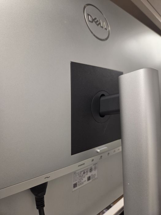 Monitor 32" 4K Dell U3223QE