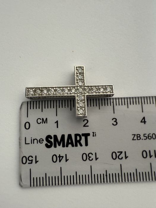 Золотой крест с бриллиантами