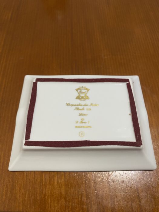 12 Peças de Porcelana