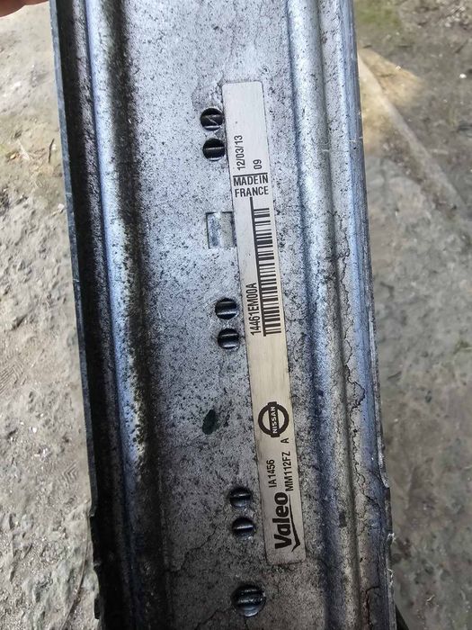 радіатор охолодження, інтеркуллер Nissan N200