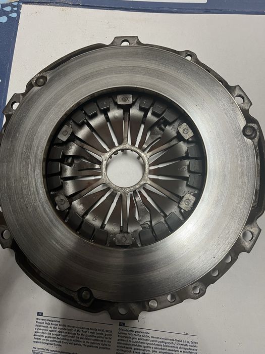 Комплект зчеплення Peugeot 2.0 HDI 600 0136 00 Luk