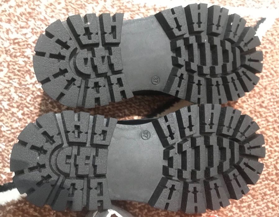 Лофери НОВІ туфлі жіночі шкіряні 37р.