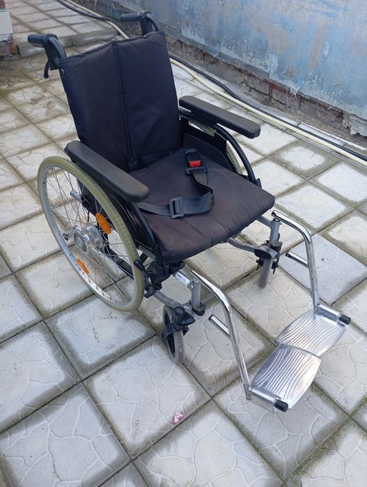 Аренда инвалидной коляски с доставкой и перевозкой на авто — быстро и