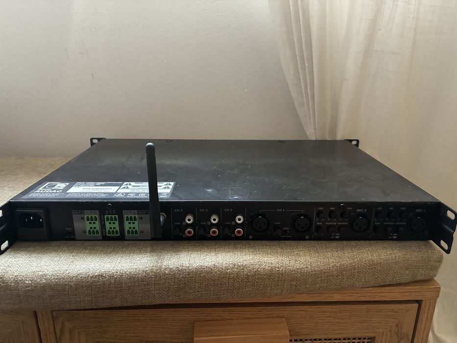 Audac Pre 126 pre amp 206