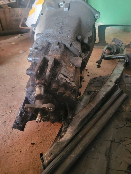 Продам або обміняю мкпп бмв е34