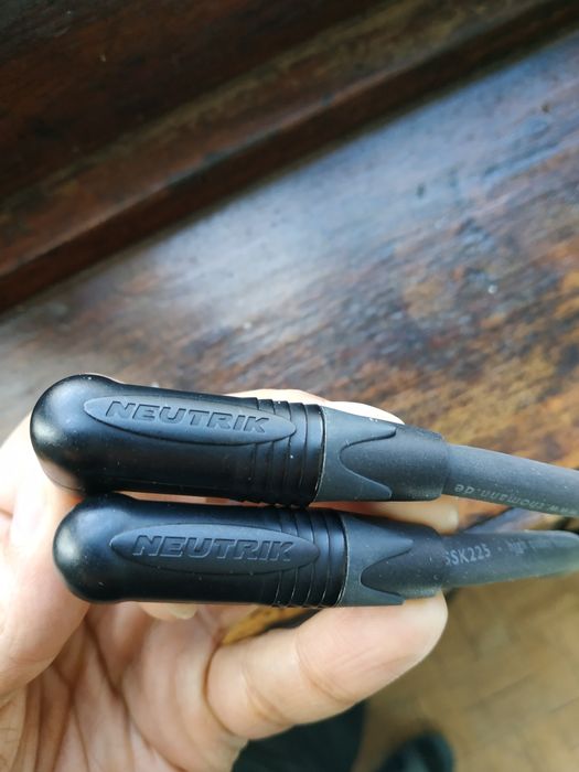 Cabo de amplificador/coluna