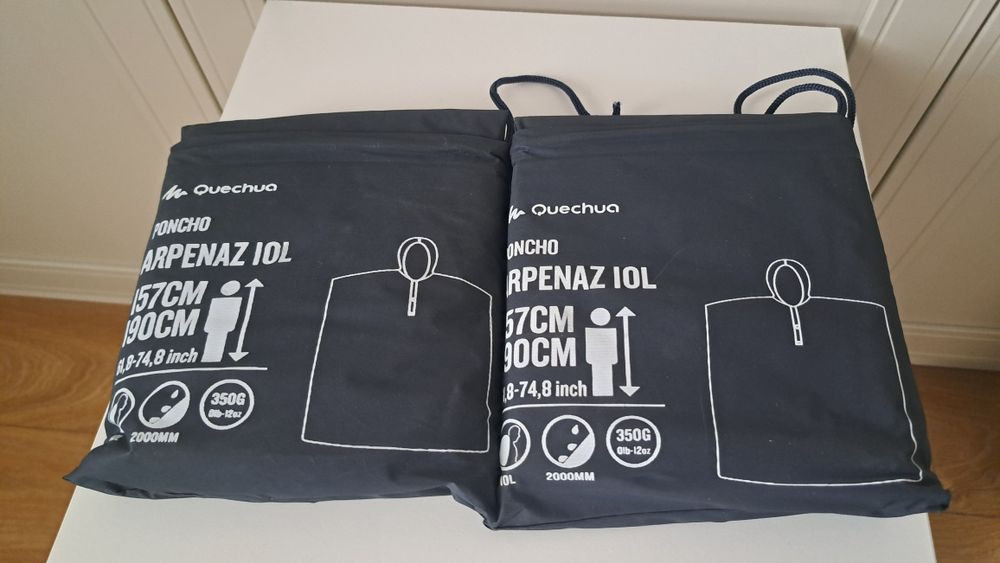 Płaszcze nieprzemakalne z Decathlonu 2 szt.
