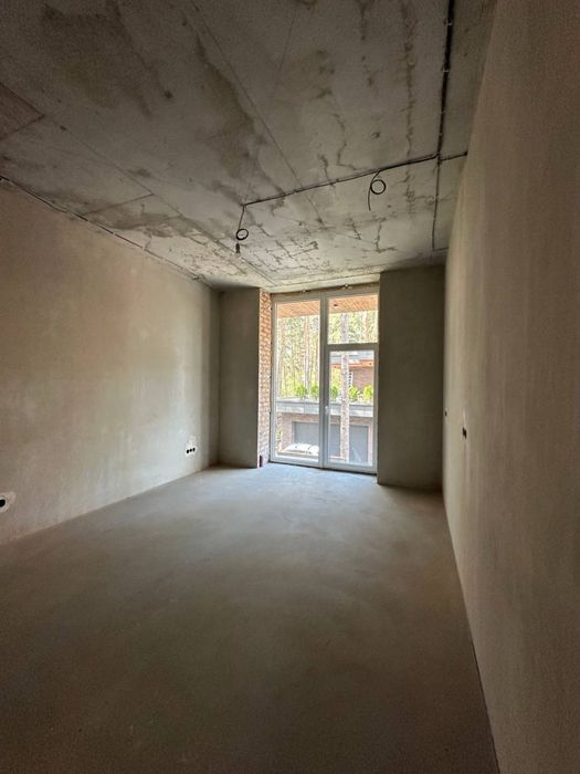 Продаж ексклюзивного будинку в лісі.