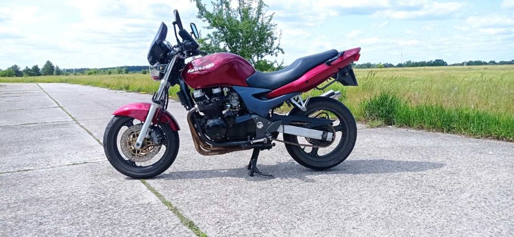 Kawasaki zr7 750