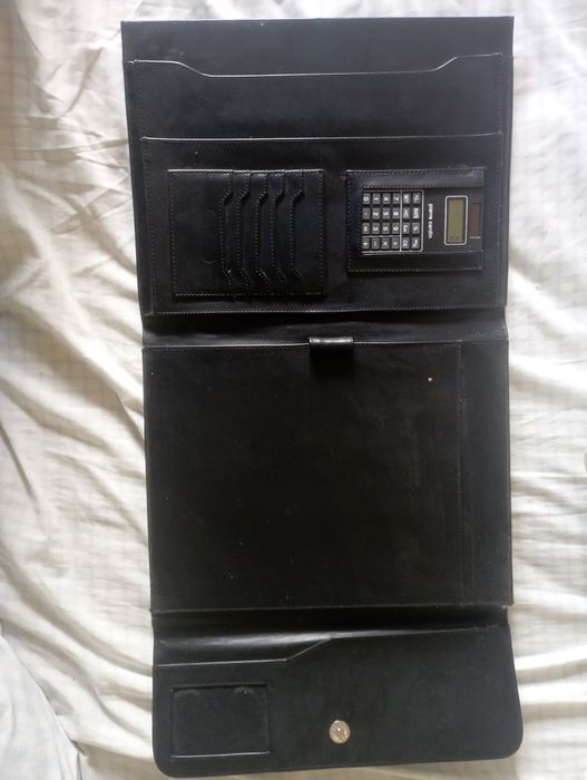 Pasta de trabalho Pierre Cardin com calculadora