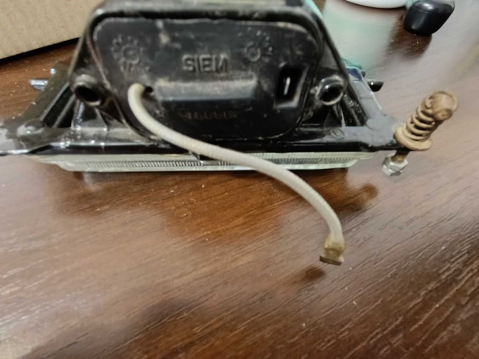 Продам фару противотуманную на Пежо 405