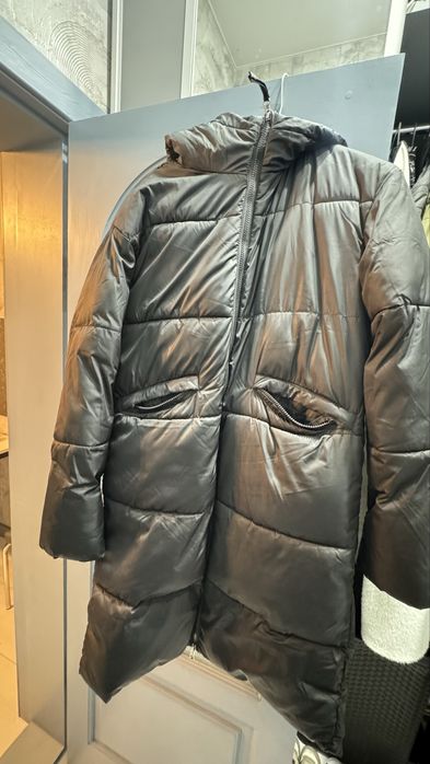 Пуховик / зимня курточка