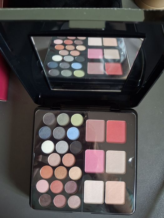 Maquilhagem "Beauty to go" da Douglas