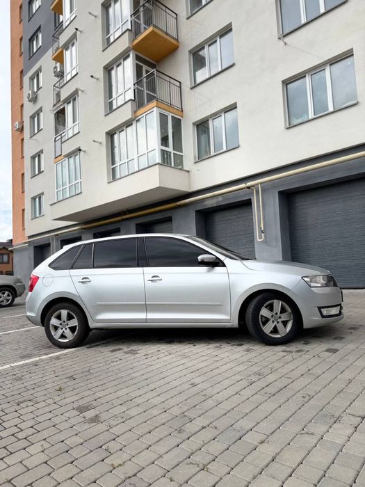 Продам skoda rapid , дизель 1.6