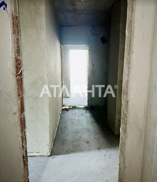 Продаж одно кімнатної квартири по переуступці!