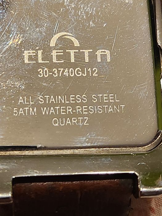 Bonito relógio quadrado "Electra "