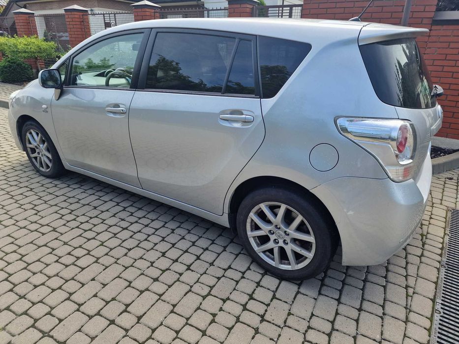 Toyota Verso  АКП TOP комплектація!