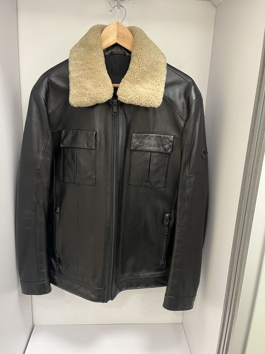 Moncler куртка чоловіча шкіряна. Розмір М.