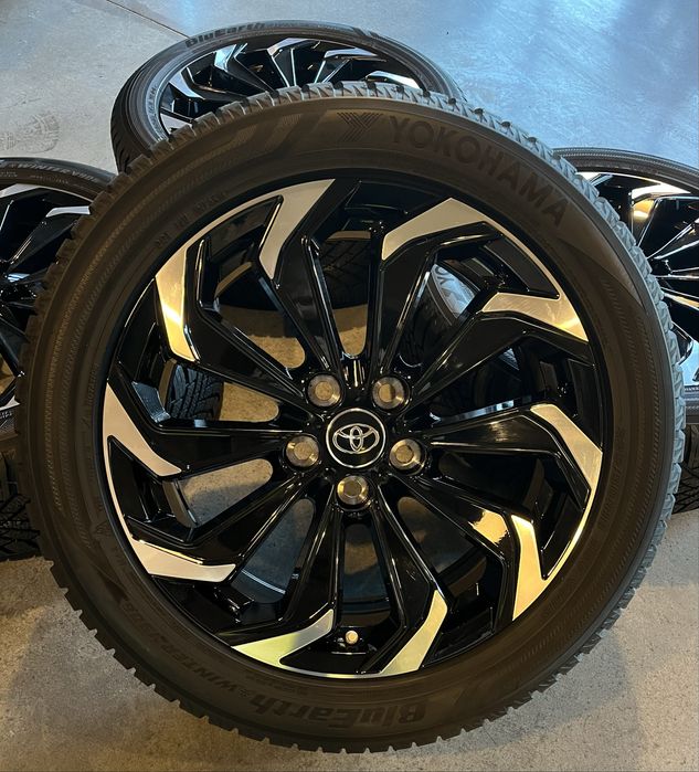 Koła Zimowe 18 Toyota Corolla Cross 225/50R18 Nowe 5x114,3 Yokohama